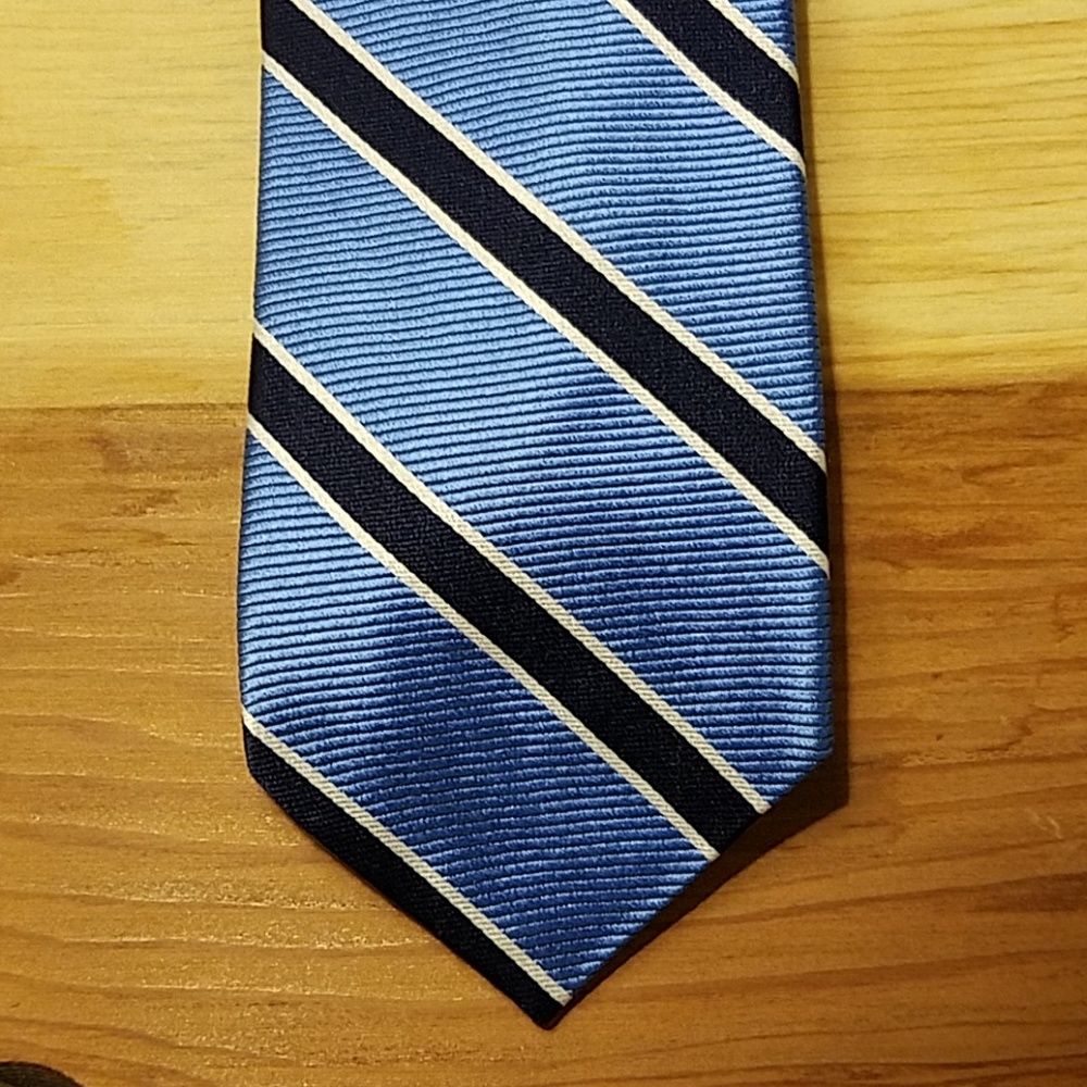 Brooks Brothers tie